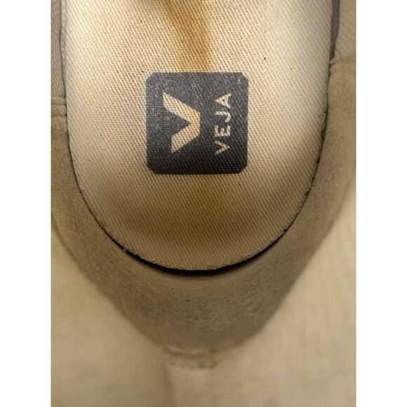 Veja Campo Women’s Size 10 White Leather Sneakers Low Top Casual Shoes V Logo - Picture 5 of 8